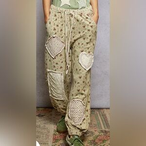 NEW 🌼 POL Sage Floral Patchwork Jogger Pants Boho Cottagecore M